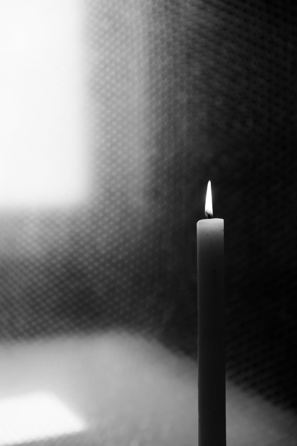 candle and window; Ausbelichtung 32 &times; 48 cm